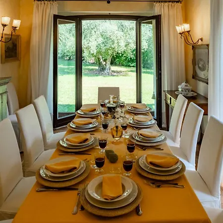 Dolce Collina 10, Emma *