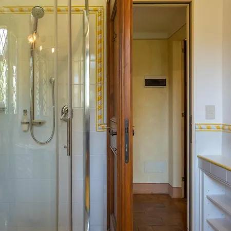 Dolce Collina 10, Emma Cesena