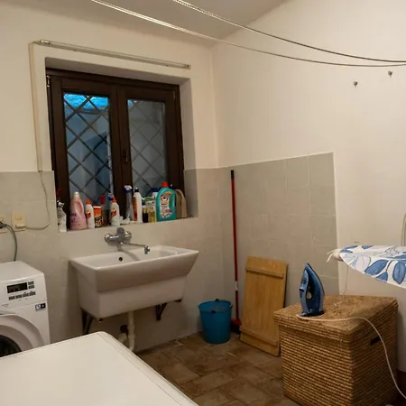 Villa Dolce Collina 10, Emma *