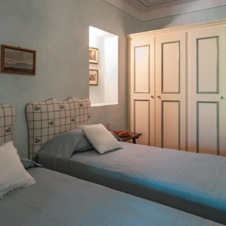 Dolce Collina 10, Emma Villa Cesena