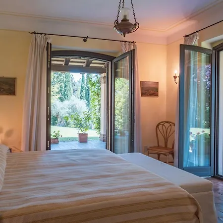 Villa Dolce Collina 10, Emma *