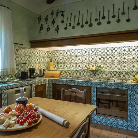 Villa Dolce Collina 10, Emma *