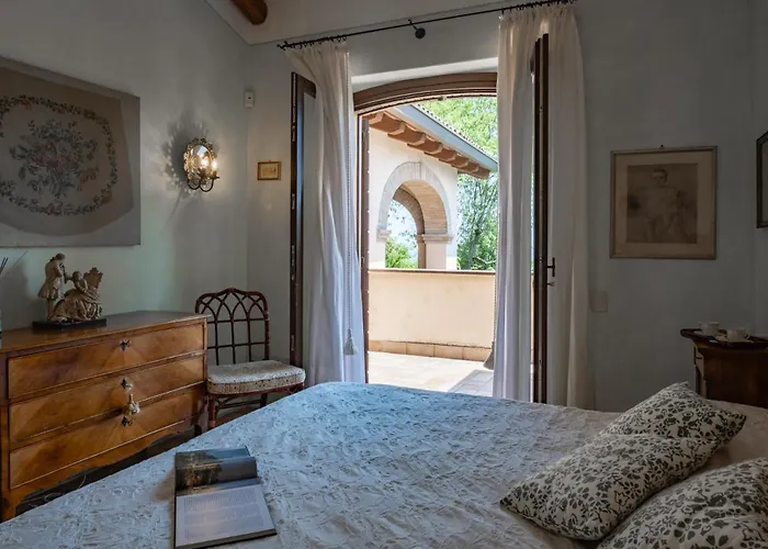 Villa Dolce Collina 10, Emma *