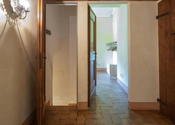 Dolce Collina 10, Emma