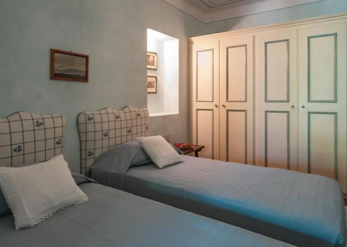 Dolce Collina 10, Emma Villa Cesena