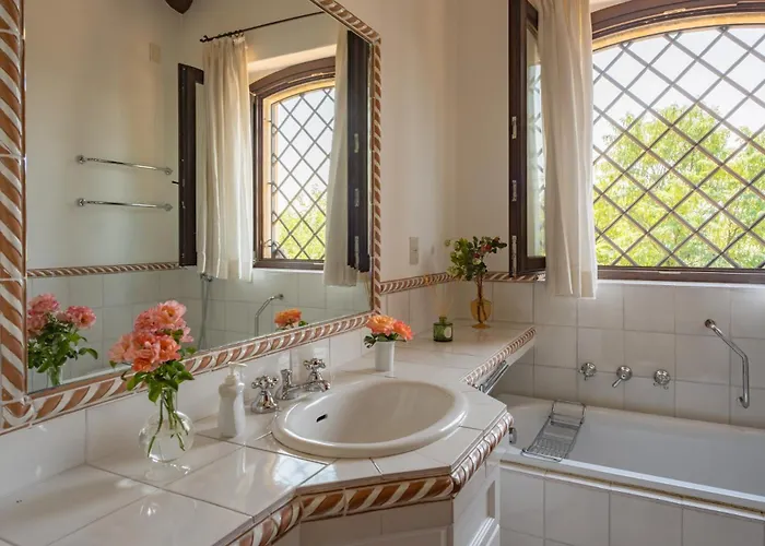 Dolce Collina 10, Emma